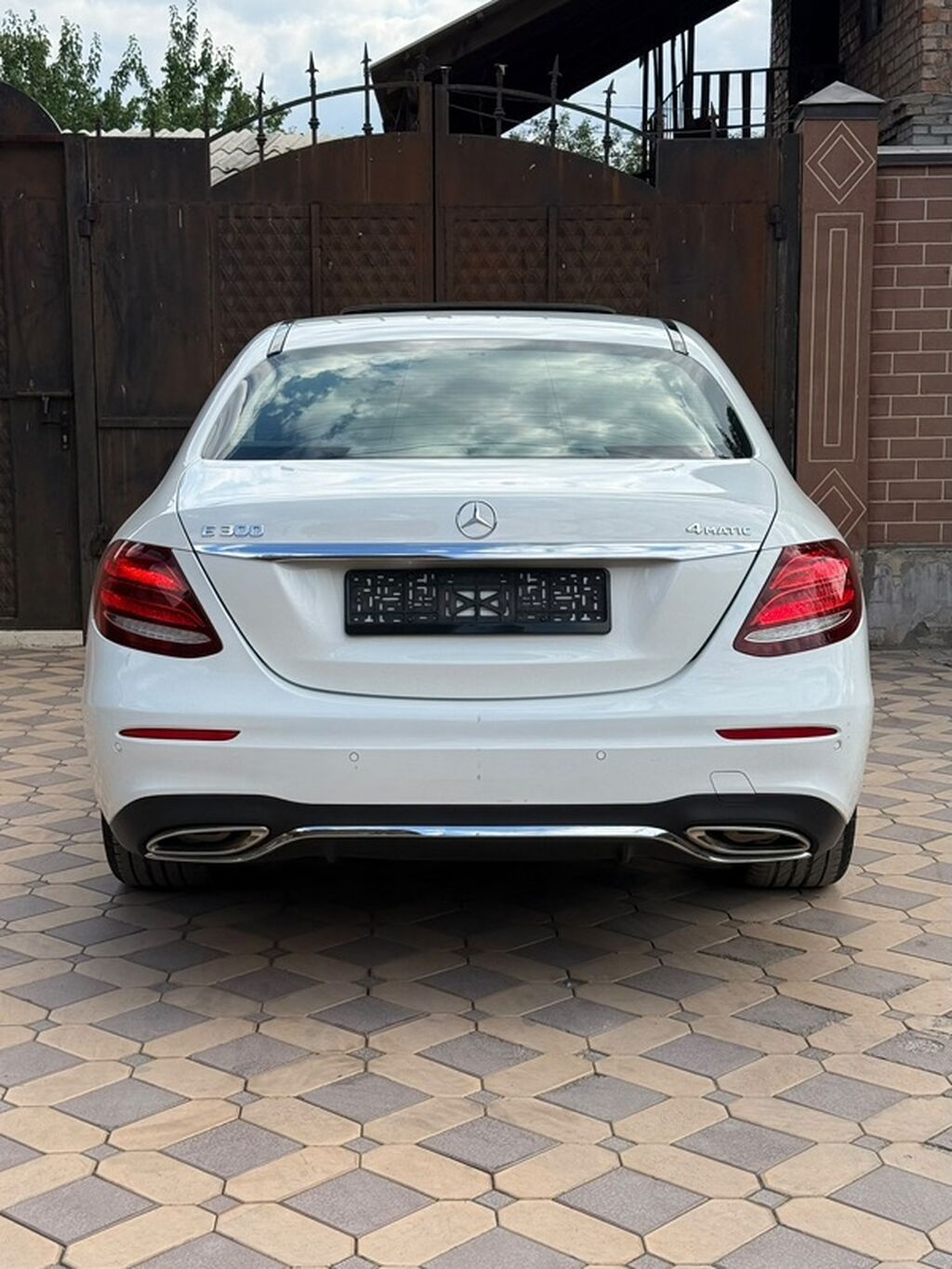 Mercedes-Benz E-Class: 2017 г., 2 л, Автомат, Бензин, Седан: фото 4