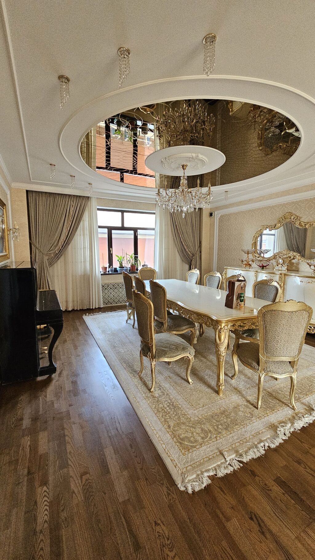 Классический трехэтажный дом с благоустроенным двором и премиальной — фото 6
