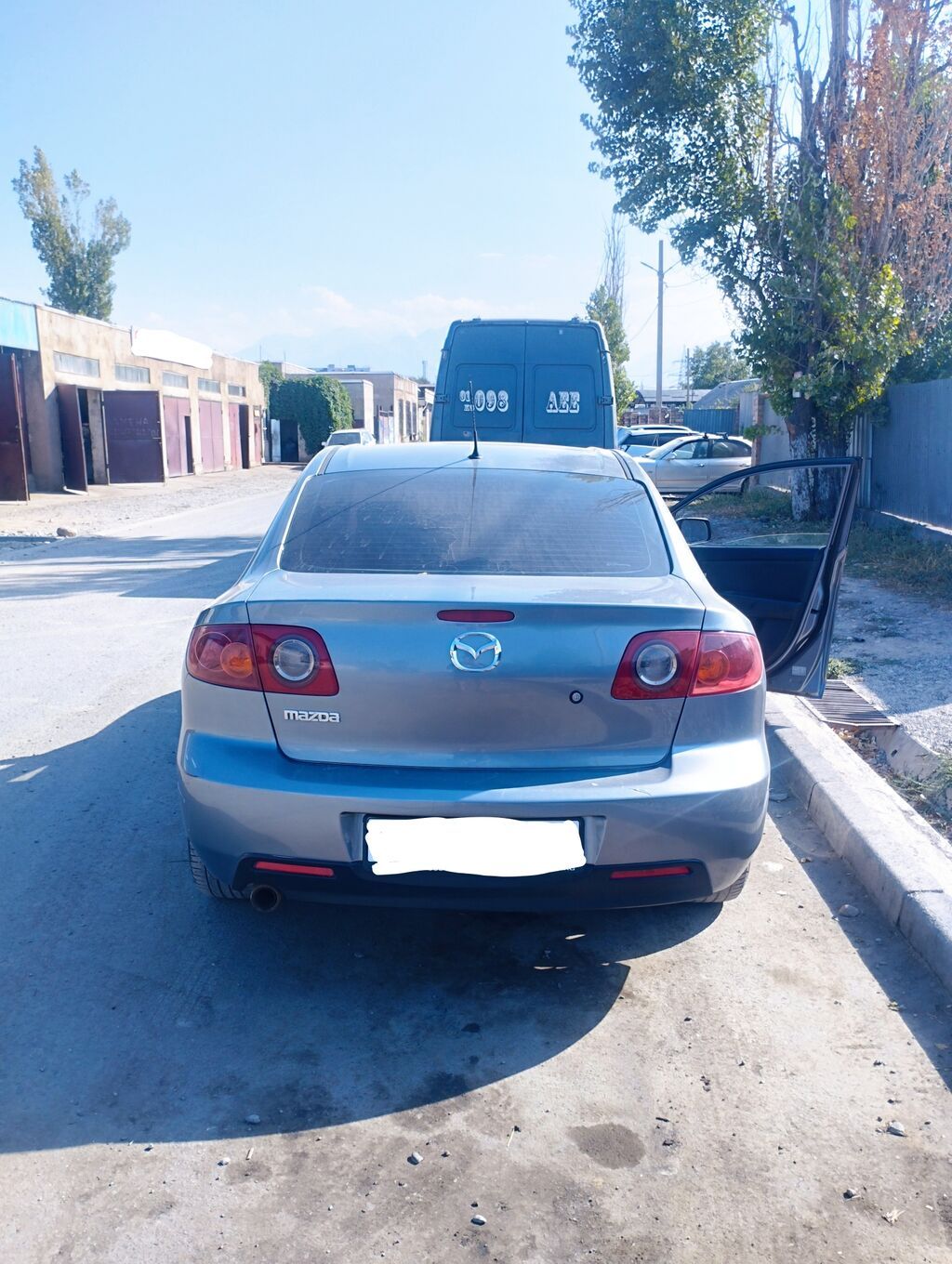 Mazda 3: 2008 г., 2 л, Автомат, Бензин, Седан: фото 8