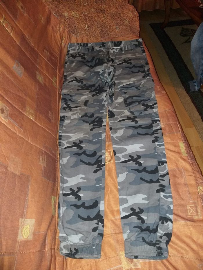Ostalo: Pantalone br 31 na lalafo.rs Pantalone br 31 - Kopaonik