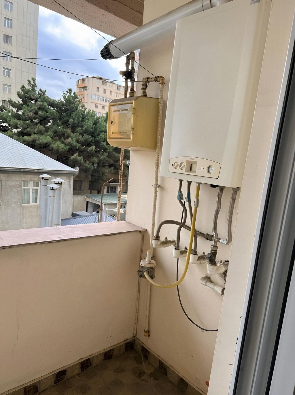Salam Mənzil 9-cu mikrorayonda, Nəsimi metrosu, Zərifə Əliyeva Parkı