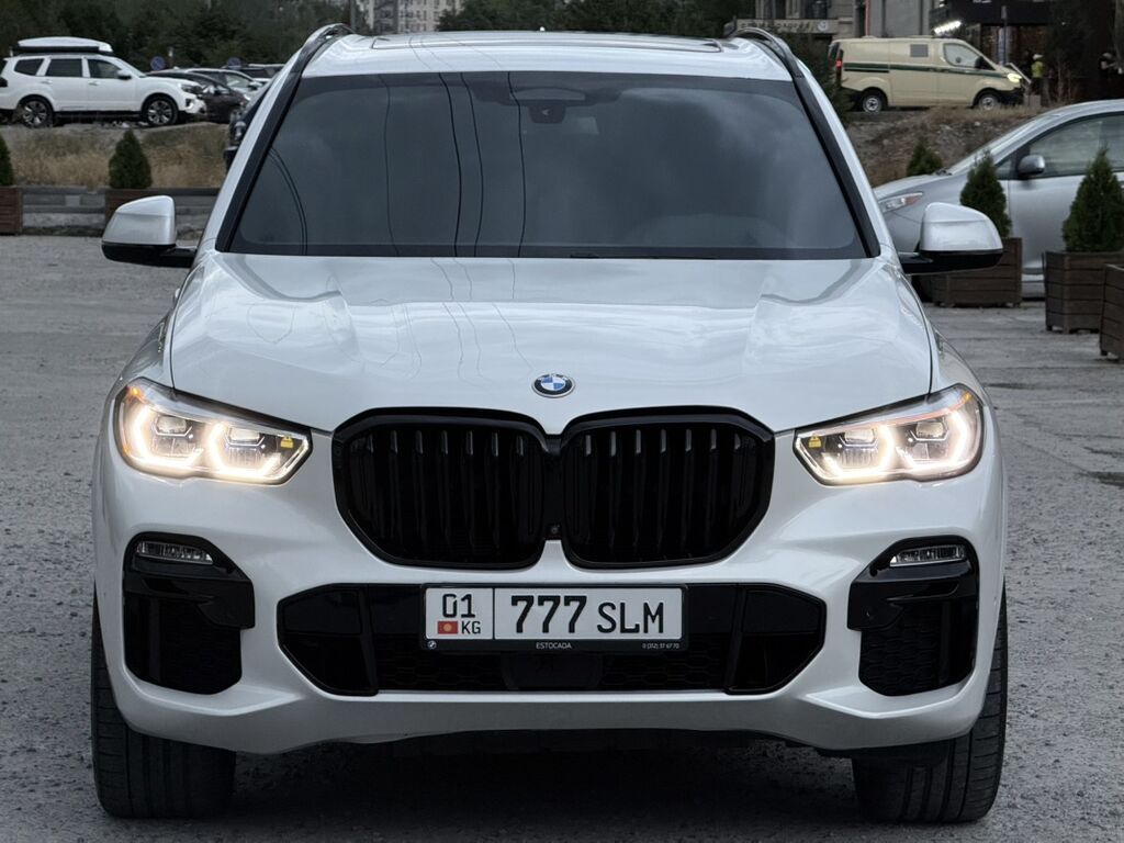 BMW X5: 2020 г., 4.4 л, Автомат, Бензин, Кроссовер: фото 2