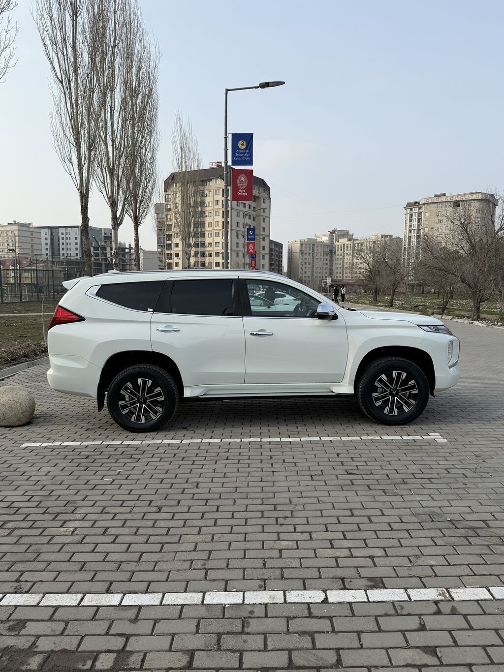 Mitsubishi Montero Sport: 2023 г., 3 л, Автомат, Бензин, Внедорожник: фото 3
