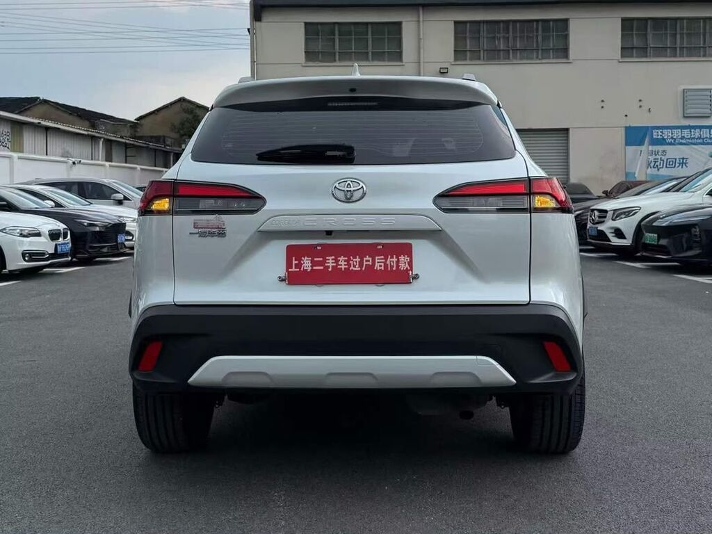 Toyota Corolla Cross: 2022 г., 2 л, Автомат, Бензин, Кроссовер: фото 6