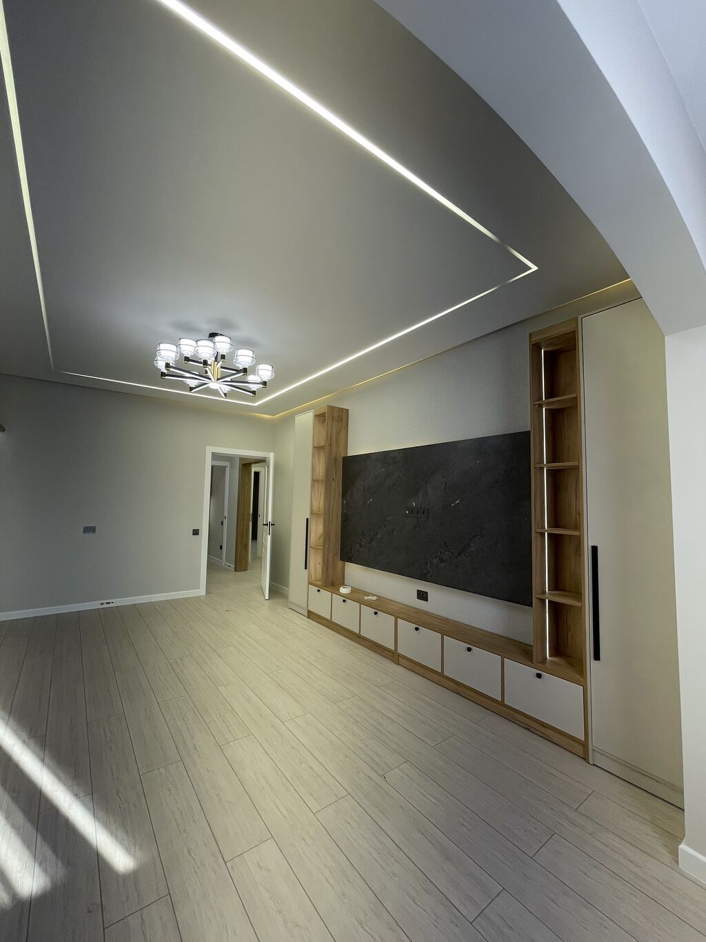 3 комнаты, 83 м², 106 серия улучшенная, 2 этаж, Дизайнерский ремонт