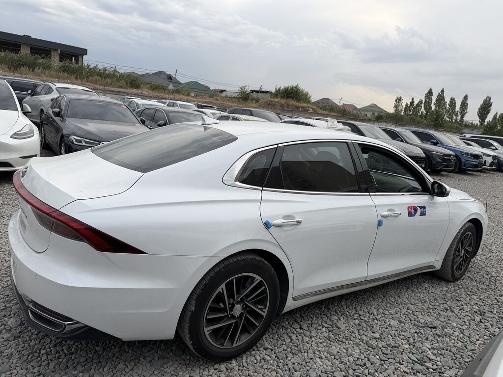 Hyundai Grandeur: 2021 г., 0.3 л, Автомат, Газ, Хэтчбэк: фото 3