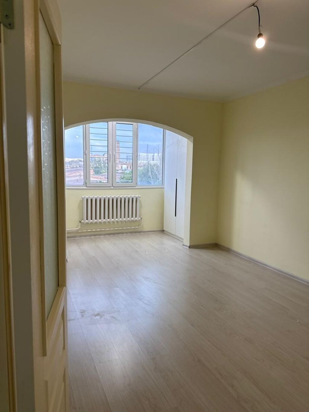 1 комната, 44 м², ул. Калык Акиева 106 серия улучшенная, 5 этаж, Свежий ремонт: фото 4