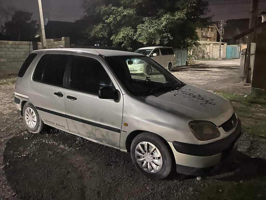 Toyota Raum: 1999 г., 1.5 л, Автомат, Бензин, Минивэн: фото 2