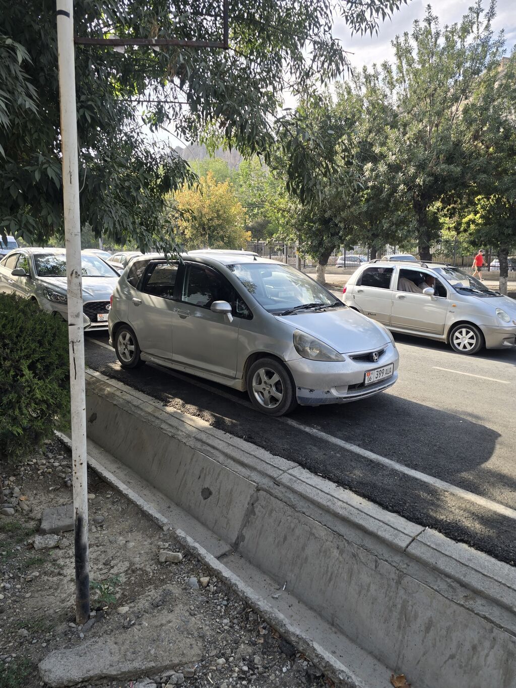 Honda Fit: 2001 г., Хэтчбэк: фото 1
