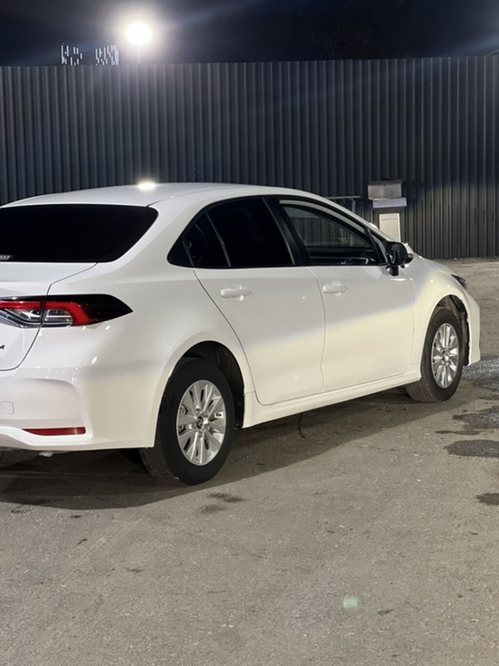 Toyota Corolla: 2020 г., 1.8 л, Бензин, Седан: фото 4