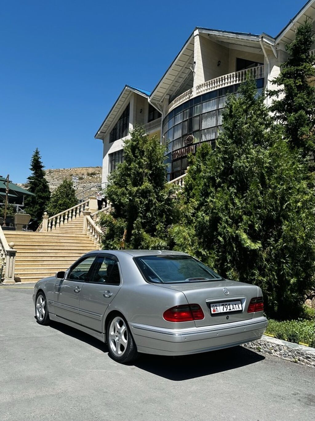 Mercedes-Benz E-Class: 2001 г., 4.3 л, Автомат, Бензин, Седан: фото 4