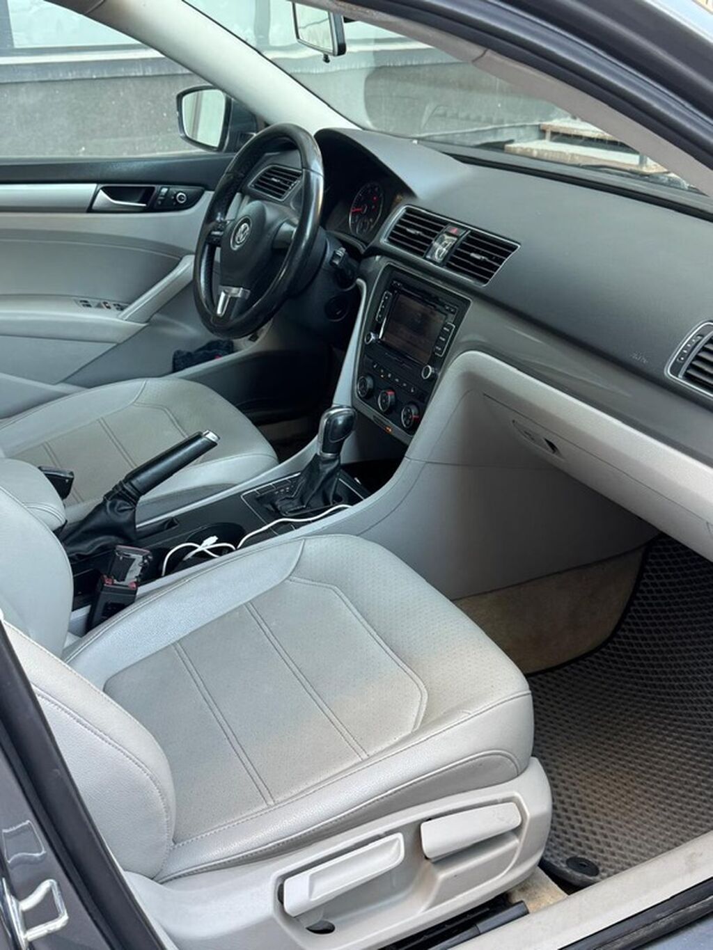 Volkswagen Passat: 2016 г., 1.8 л, Автомат, Бензин, Седан: фото 7
