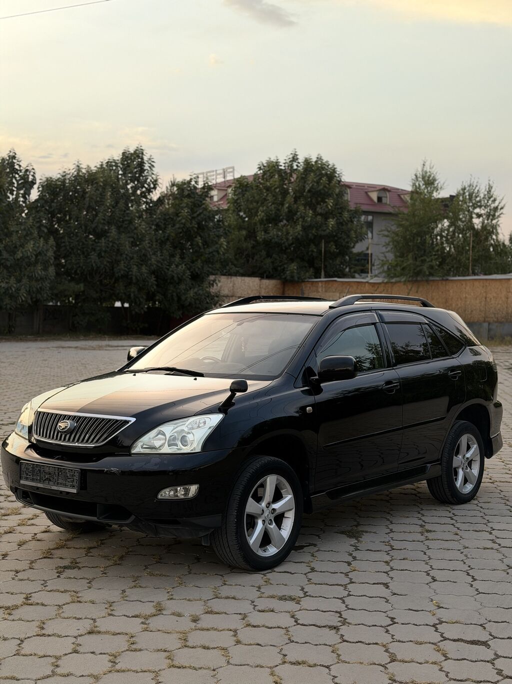 Toyota Harrier: 2004 г., 3 л, Автомат, Газ, Кроссовер: фото 3