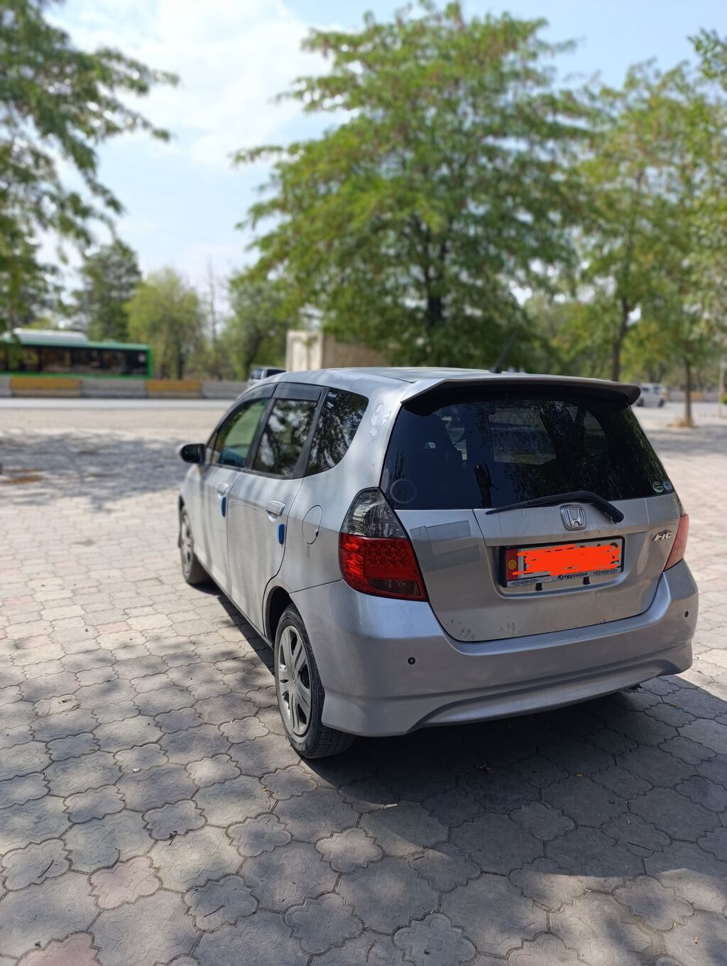 Honda Fit: 2005 г., 1.5 л, Типтроник, Бензин, Хэтчбэк: фото 1