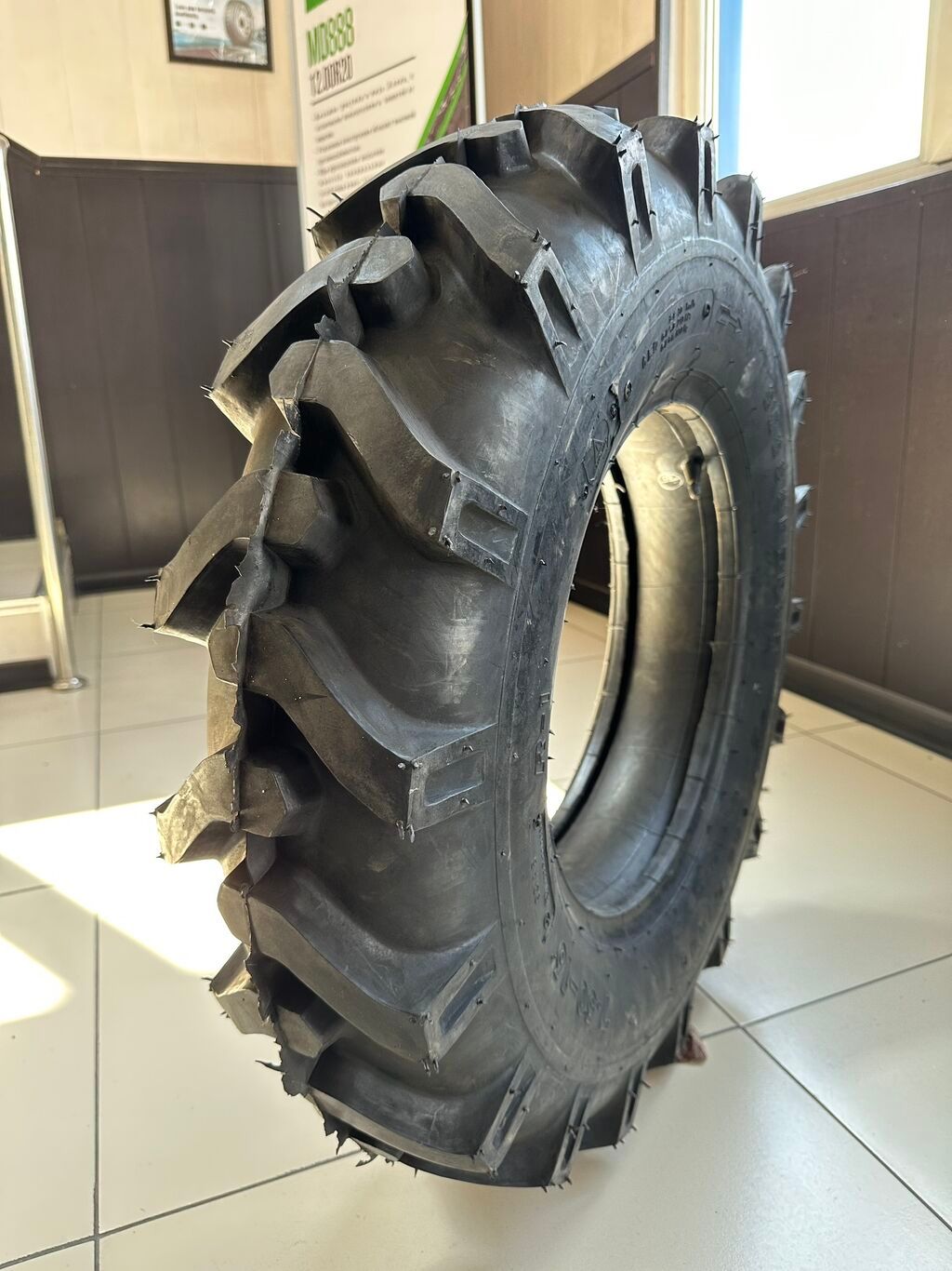 Шина Armour 7.50-16/6 R1 для тракторов и комбайнов: фото 1