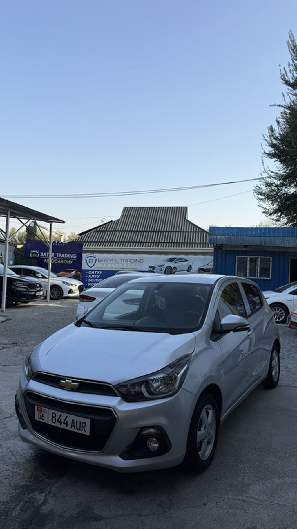 Chevrolet Spark: 2017 г., 1 л, Автомат, Бензин, Хэтчбэк: фото 1