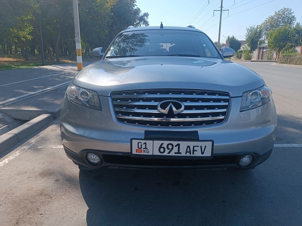Infiniti FX35: 2006 г., 3.5 л, Автомат, Бензин, Кроссовер: фото 2
