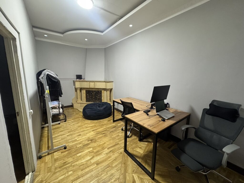 650 м², 12 комнат, Юг-2 мкр: фото 3