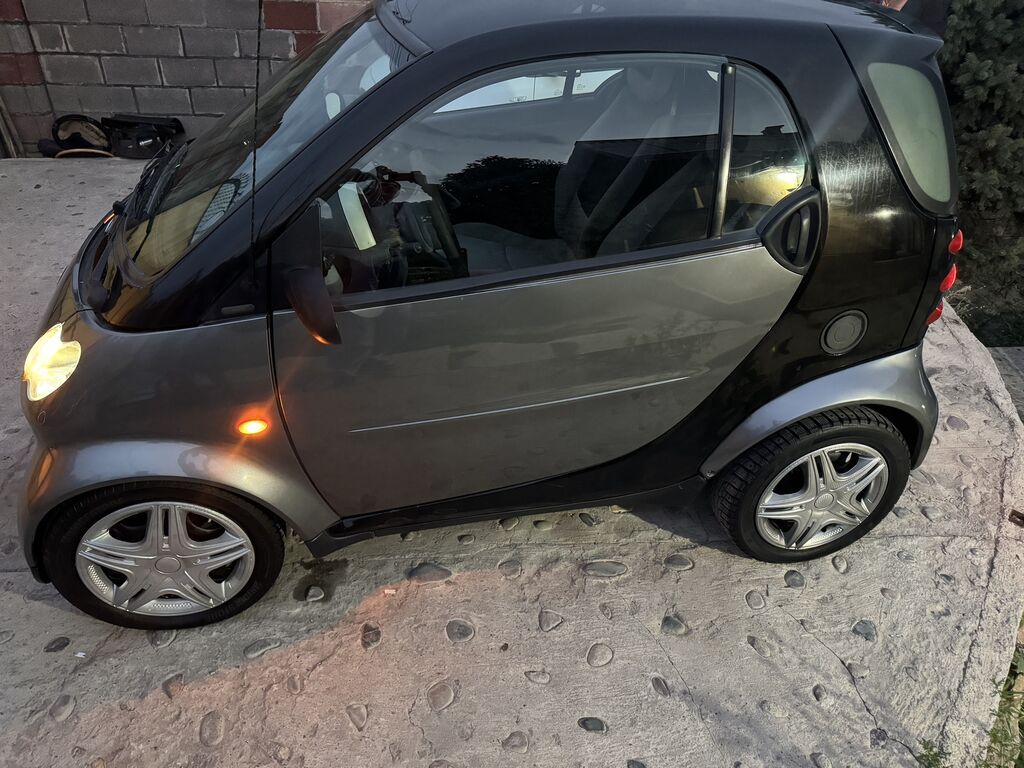 Smart Fortwo: 2003 г., 0.7 л, Автомат, Бензин, Хэтчбэк: фото 2