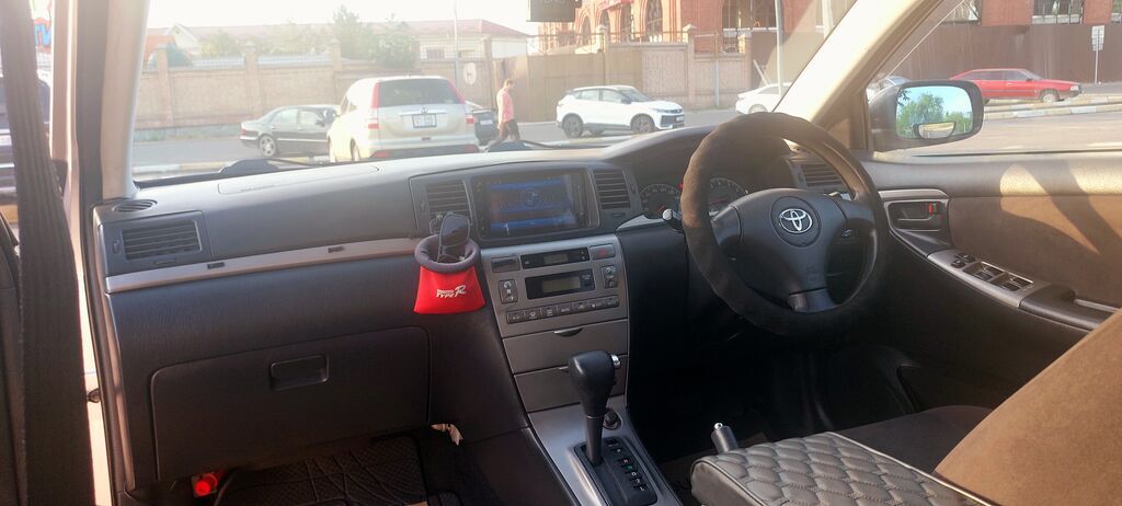 Toyota Allex: 2004 г., 1.5 л, Автомат, Бензин, Хэтчбэк: фото 4