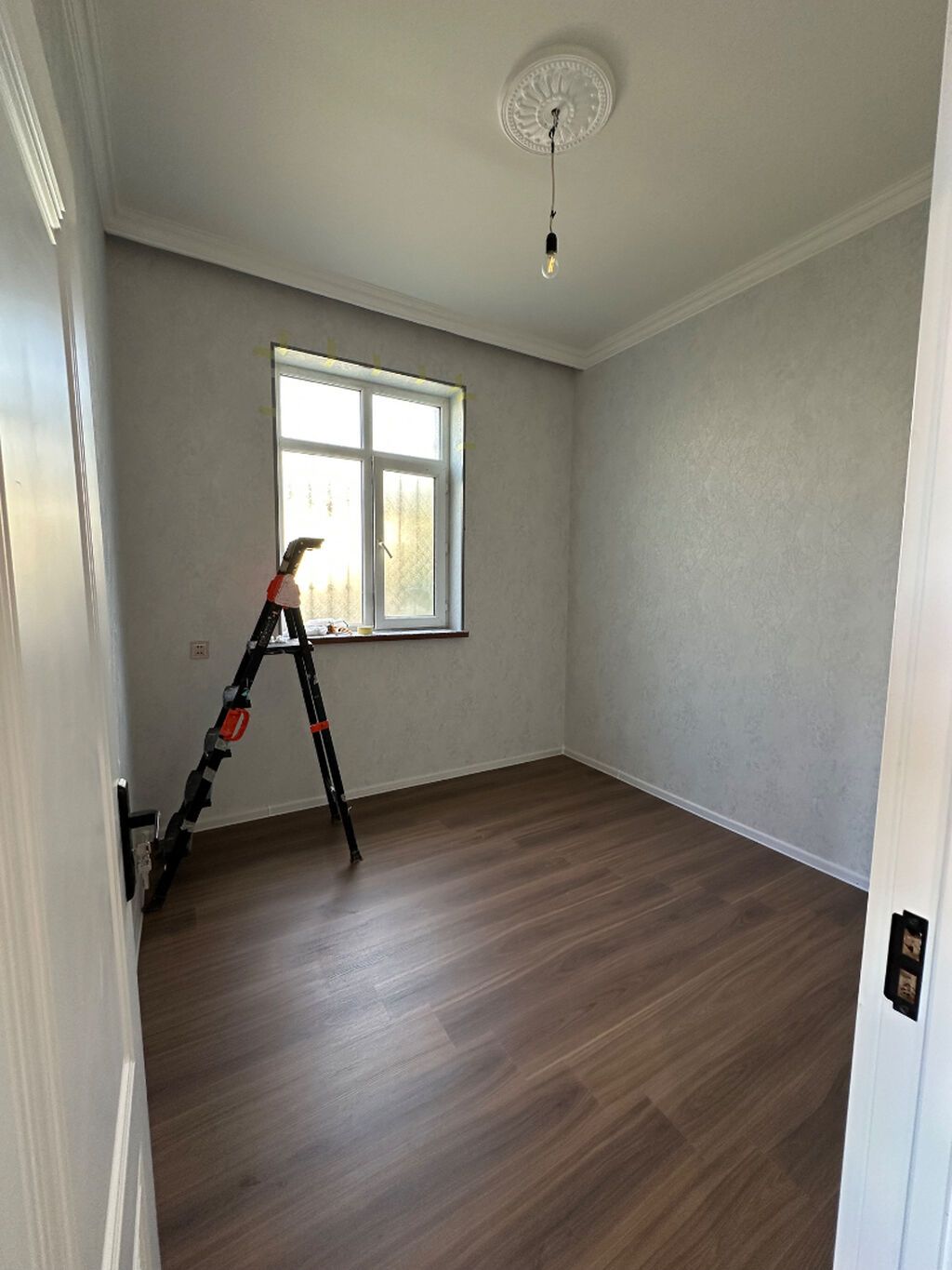 4 otaqlı, 90 kv. m, Yeni təmirli