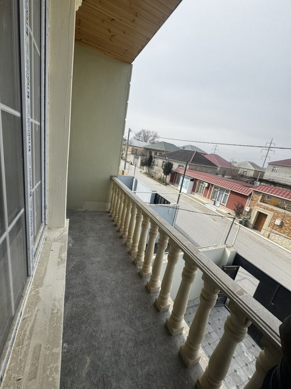 4 otaqlı, 130 kv. m, Yeni təmirli