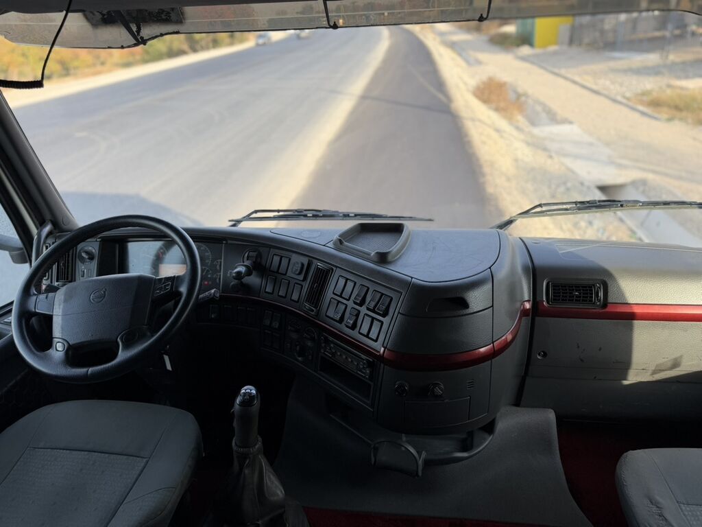 Тягач, Volvo, 2002 г., Без прицепа: фото 8