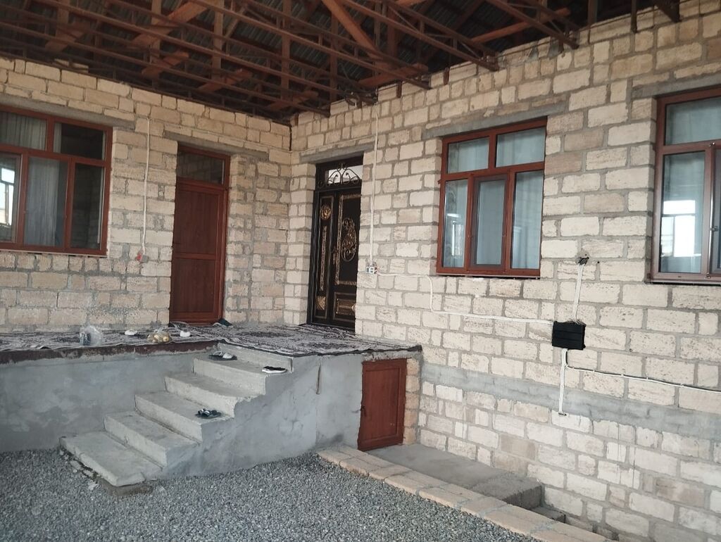 3 otaqlı, 600 kv. m, Yeni təmirli