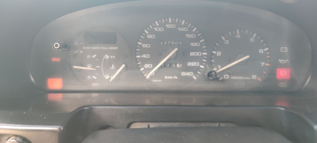 Mazda 323: 1994 г., 1.6 л, Купе — фото 8