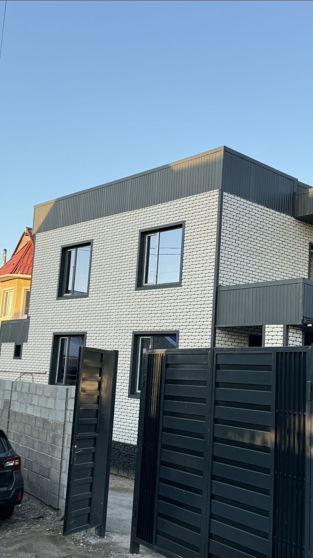 Продается уютный 2-уровневый дом 🏡 📐 Площадь: 190 м² 🌿 Участок: 2,7
