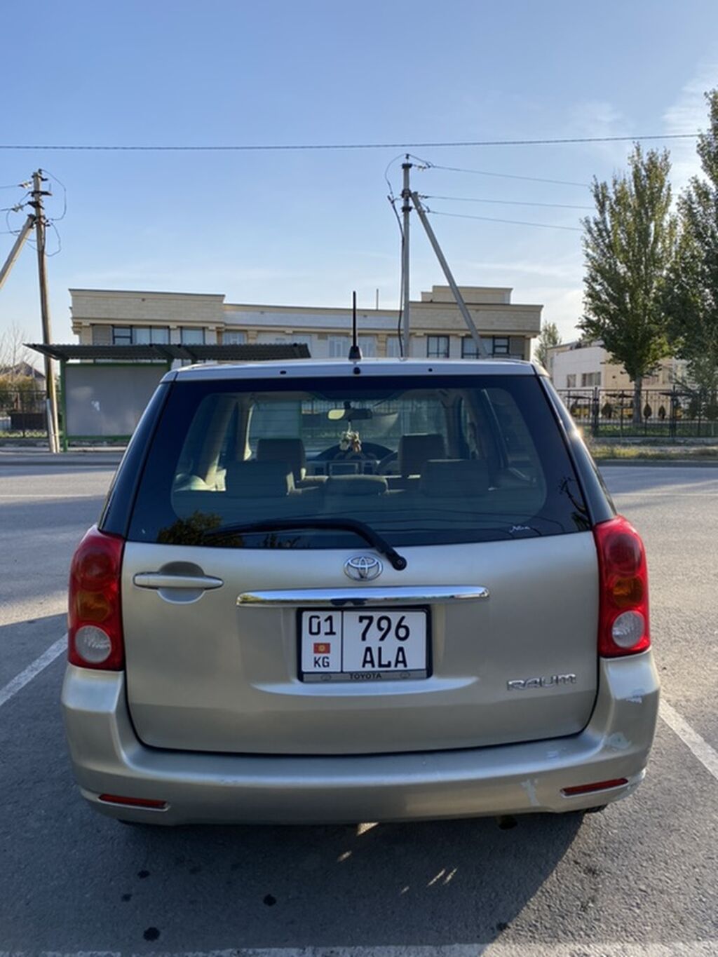 Toyota Raum: 2003 г., 1.5 л, Автомат, Бензин, Минивэн: фото 6