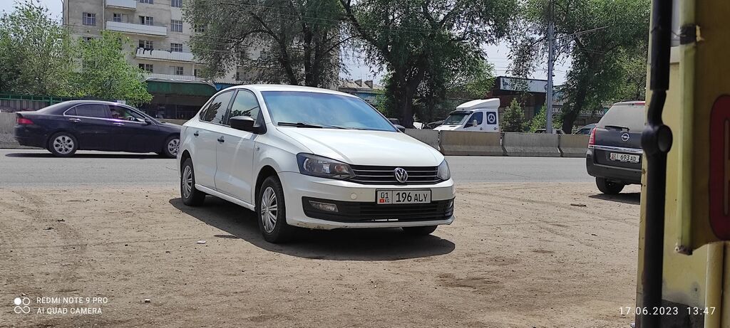Volkswagen Polo: 2016 г., 1.6 л, Механика, Бензин, Седан: фото 5