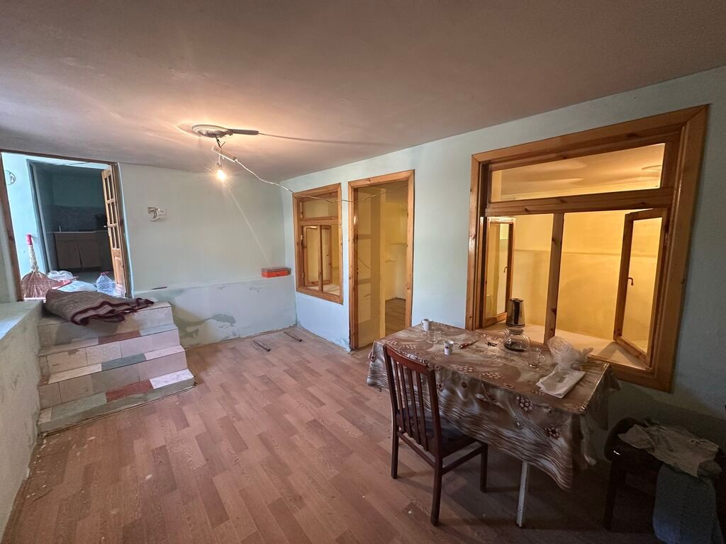 Binəqədi qəs. 4 otaqlı, 160 kv. m, Kredit var, Orta təmir