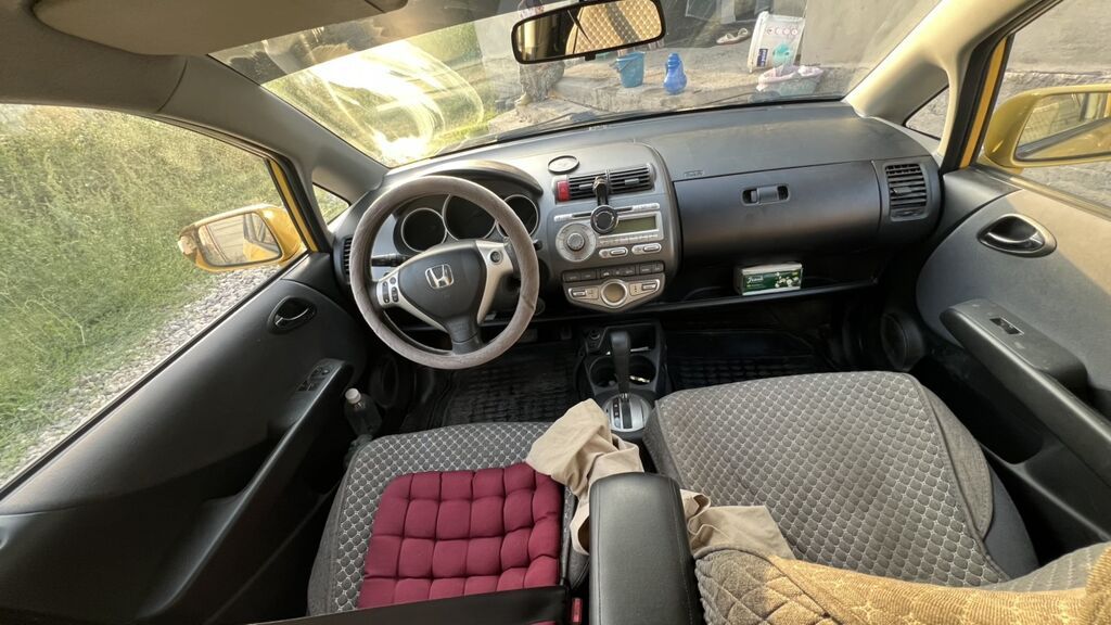 Honda Jazz: 2006 г., 1.4 л, Вариатор, Бензин, Хэтчбэк: фото 5