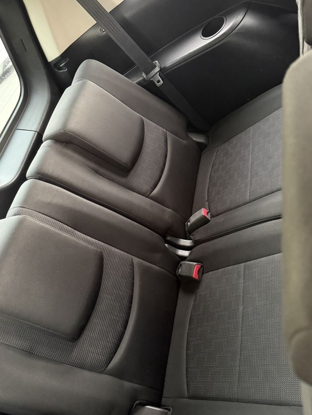 Mazda 5: 2009 г., 2 л, Механика, Дизель, Минивэн: фото 3
