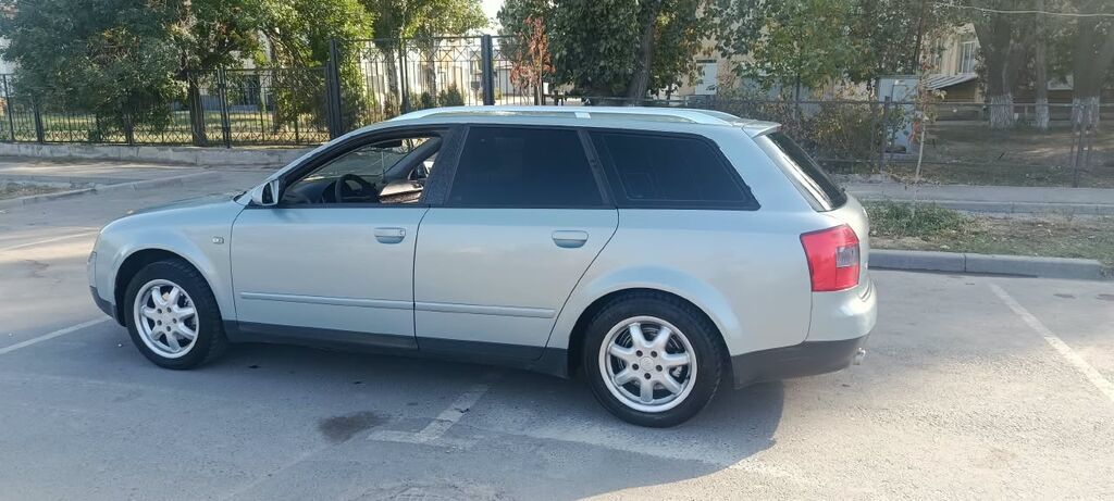 Audi A4: 2002 г., 2 л, Механика, Бензин, Универсал: фото 6
