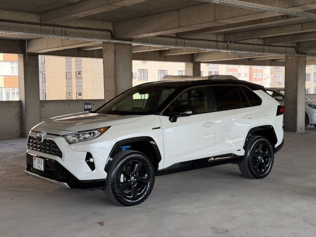 Toyota RAV4: 2019 г., 2.5 л, Вариатор, Гибрид, Кроссовер: фото 2