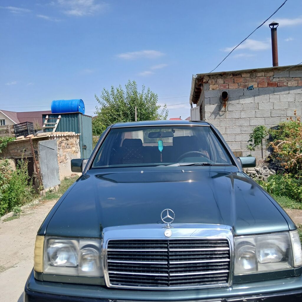 Mercedes-Benz W124: 1990 г., 2.3 л, Механика, Бензин, Седан: фото 5