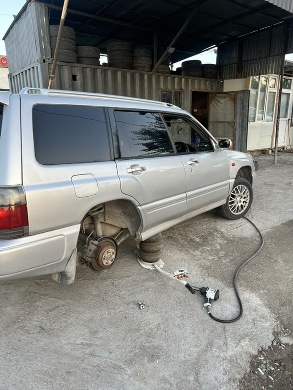 Subaru Forester: 1997 г., 2 л, Автомат, Бензин, Кроссовер: фото 4