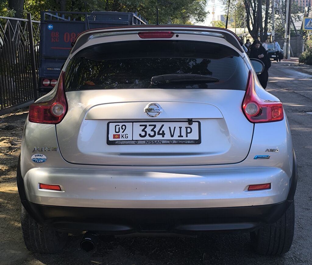 Nissan Juke: 2013 г., 1.6 л, Типтроник, Бензин, Кроссовер: фото 6