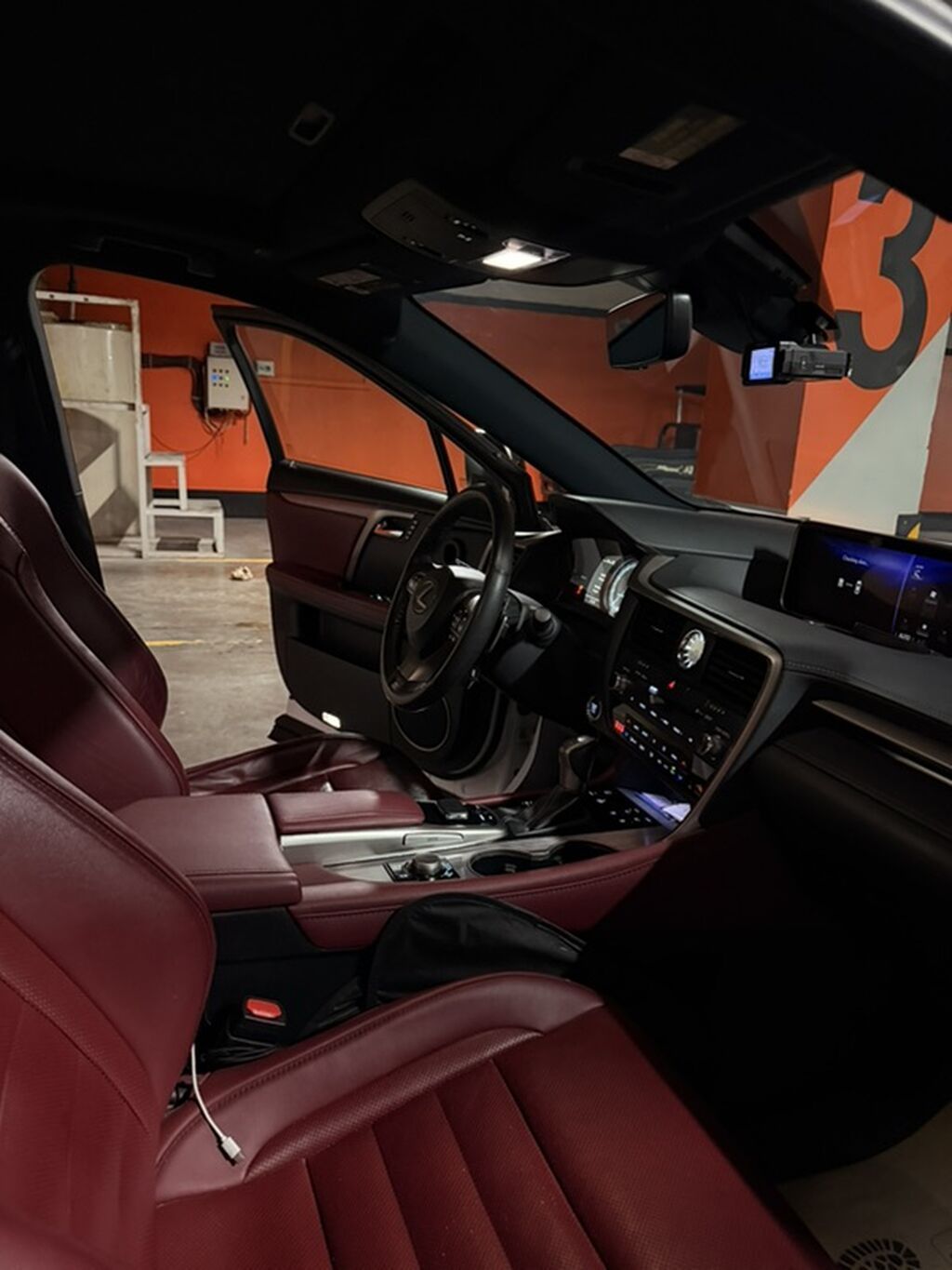 Lexus RX: 2020 г., 3.5 л, Автомат, Бензин, Кроссовер: фото 3