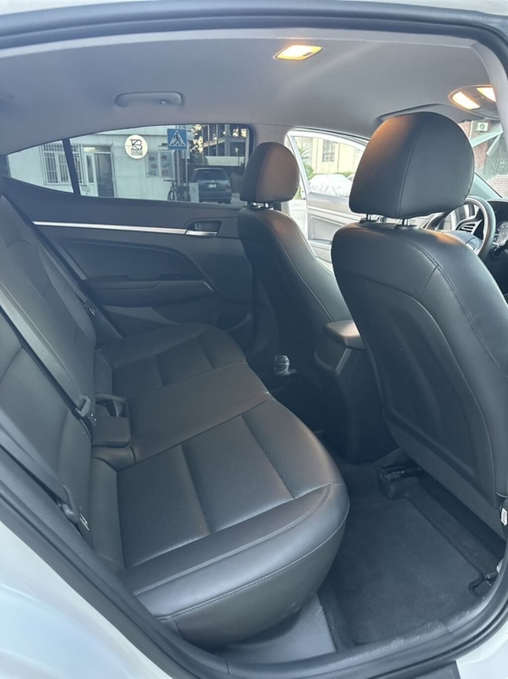 Hyundai Avante: 2019 г., 1.6 л, Автомат, Бензин, Седан: фото 8