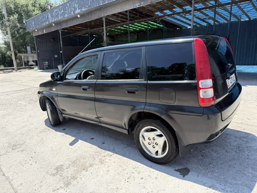 Honda HR-V: 2002 г., 1.6 л, Механика, Бензин, Кроссовер — фото 2