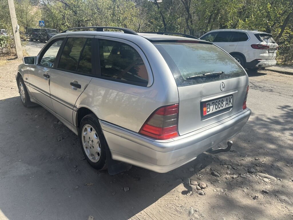 Mercedes-Benz C-Class: 2000 г., 1.8 л, Механика, Бензин, Универсал: фото 4