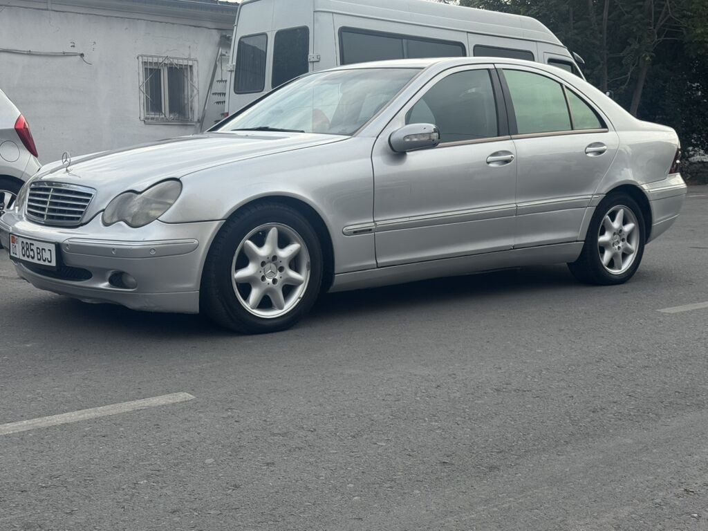 Mercedes-Benz C-Class: 2001 г., 2.7 л, Автомат, Дизель, Седан: фото 1