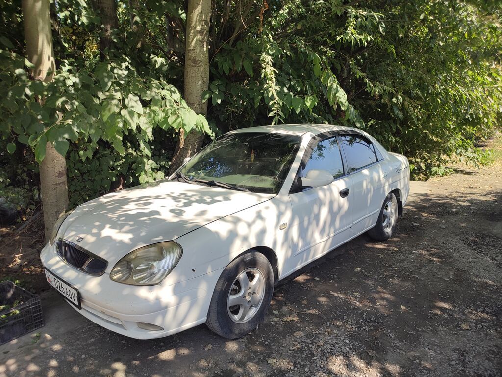 Daewoo Nubira: 1999 г., 1.5 л, Механика, Бензин, Седан: фото 3