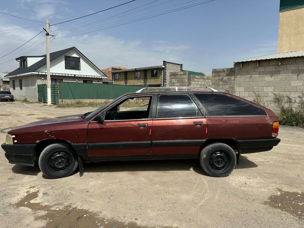 Audi 100: 1989 г., 1.8 л, Механика, Универсал: фото 3