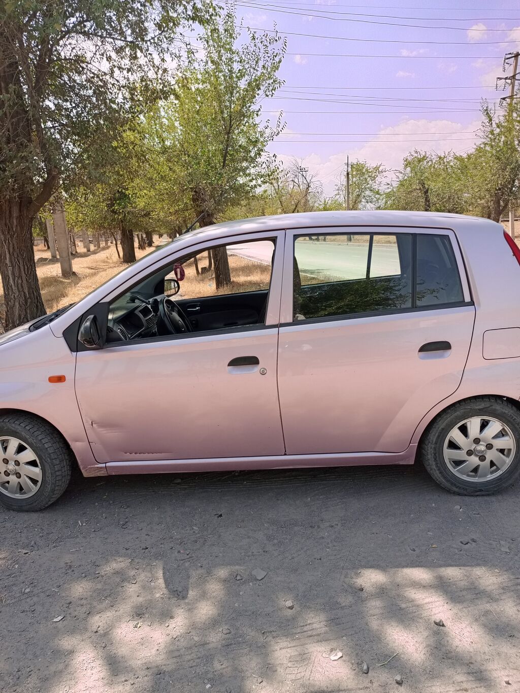 Daihatsu Mira: 2004 г., 0.1 л, Механика, Бензин, Хэтчбэк: фото 3