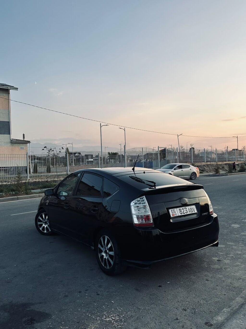 Toyota Prius: 2007 г., 1.5 л, Вариатор, Гибрид, Хэтчбэк: фото 3