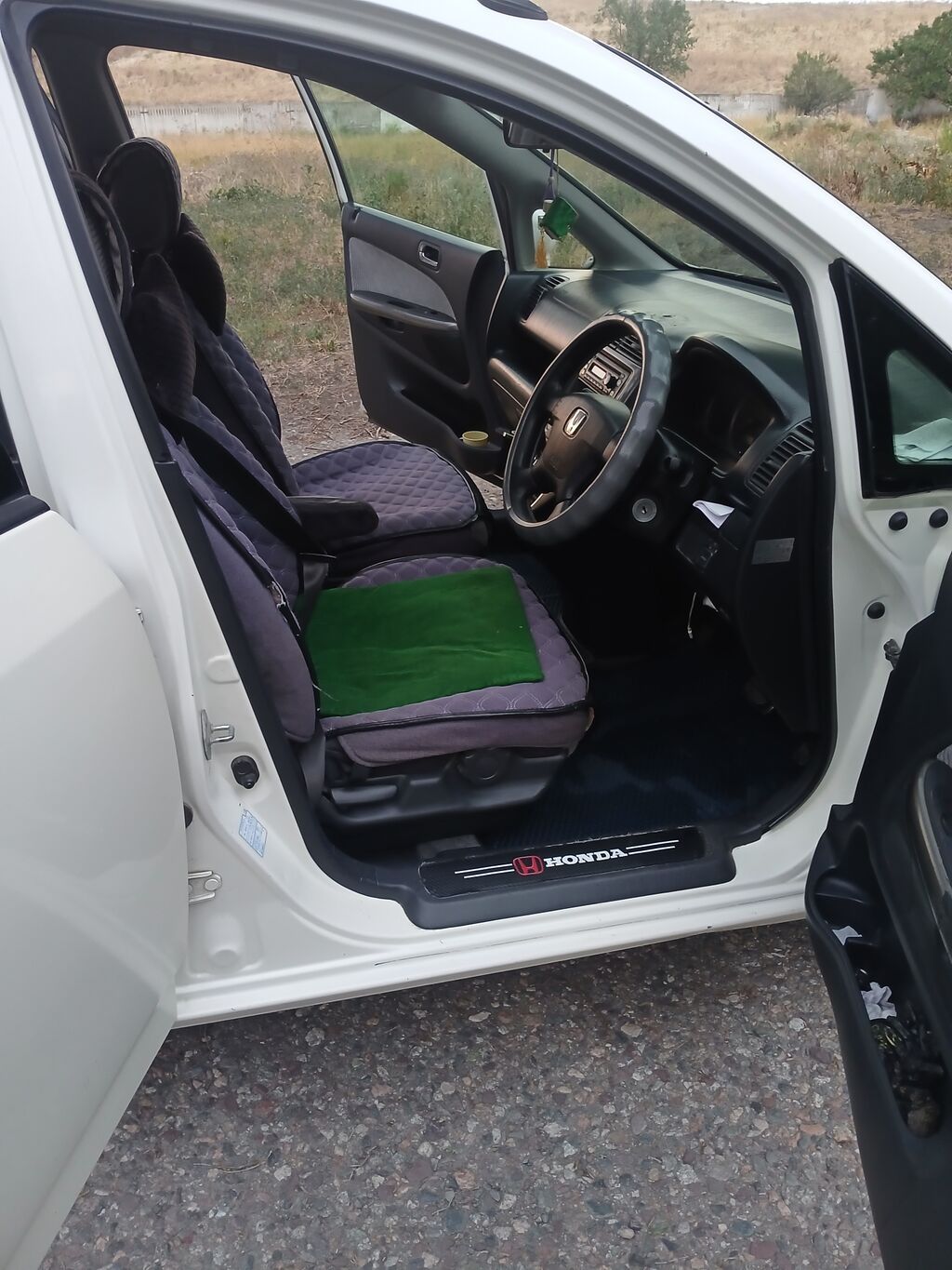 Honda Stream: 2001 г., 2 л, Автомат, Бензин, Хэтчбэк: фото 2